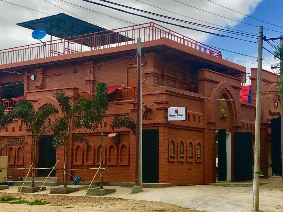Bagan Vibes Hostel Nyaung-U Bagian luar foto